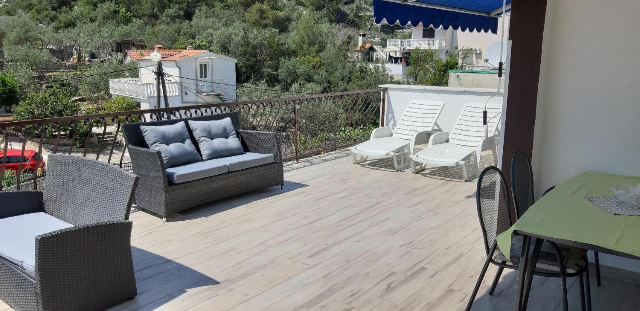 Jelaska Apartment Marina Bagian luar foto