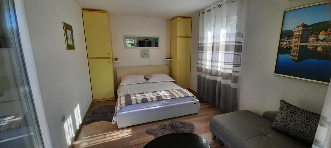 Jelaska Apartment Marina Bagian luar foto