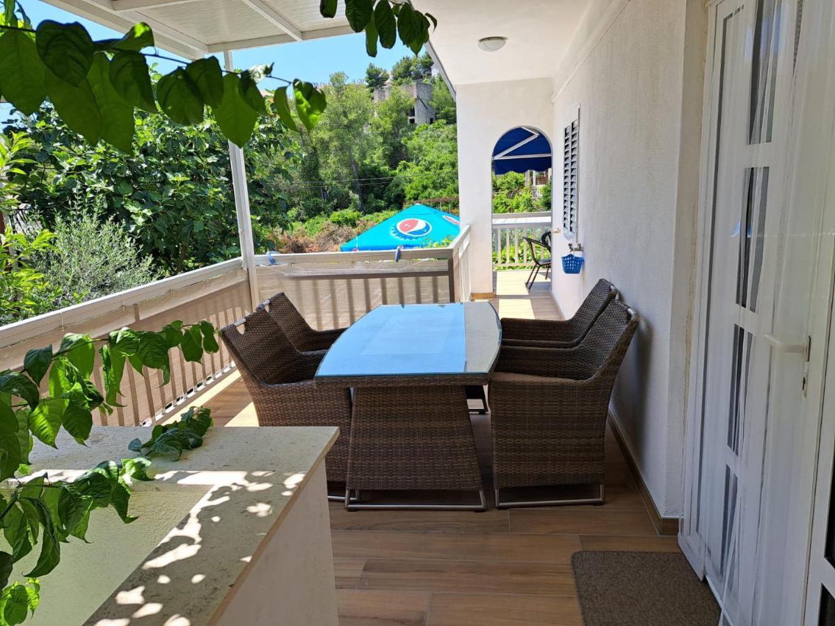 Jelaska Apartment Marina Bagian luar foto