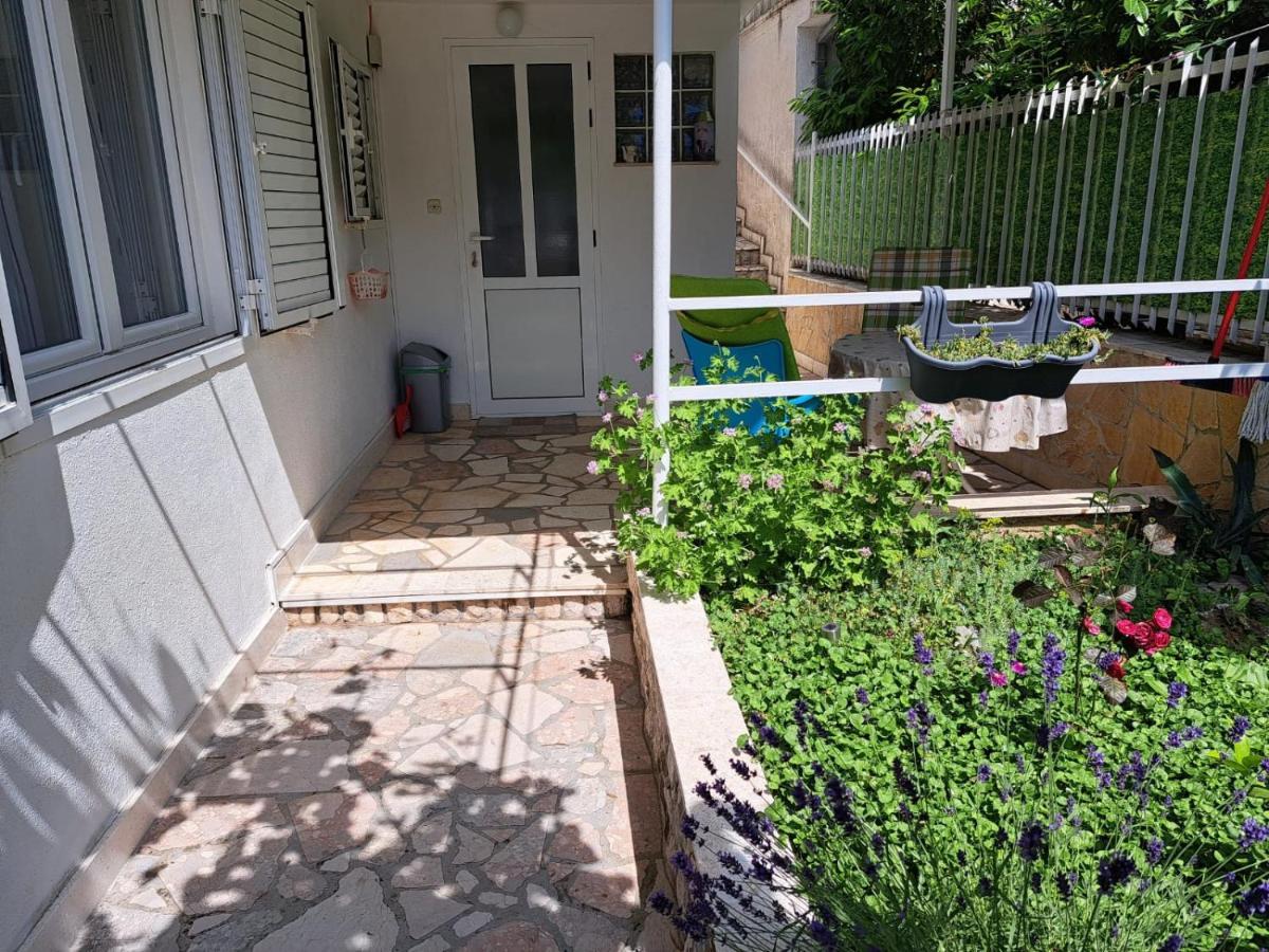 Jelaska Apartment Marina Bagian luar foto