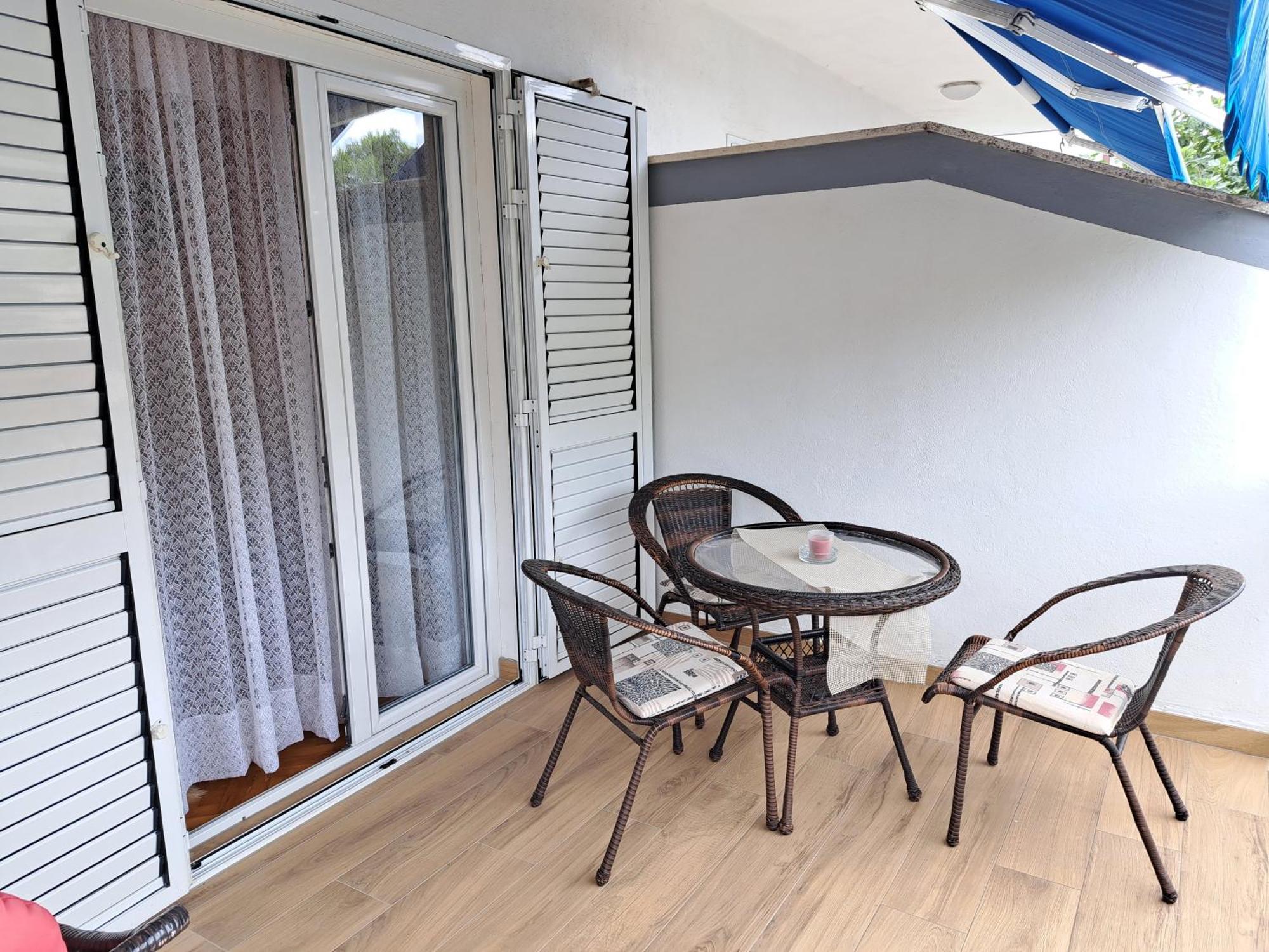 Jelaska Apartment Marina Bagian luar foto