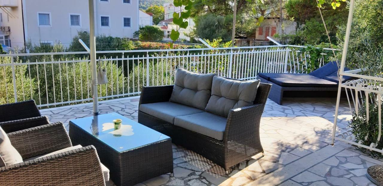 Jelaska Apartment Marina Bagian luar foto